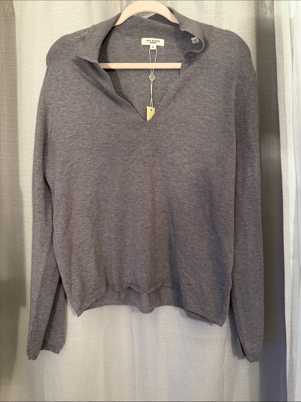 Max Studio Gray V-Neck Lightweight Knit Sweater